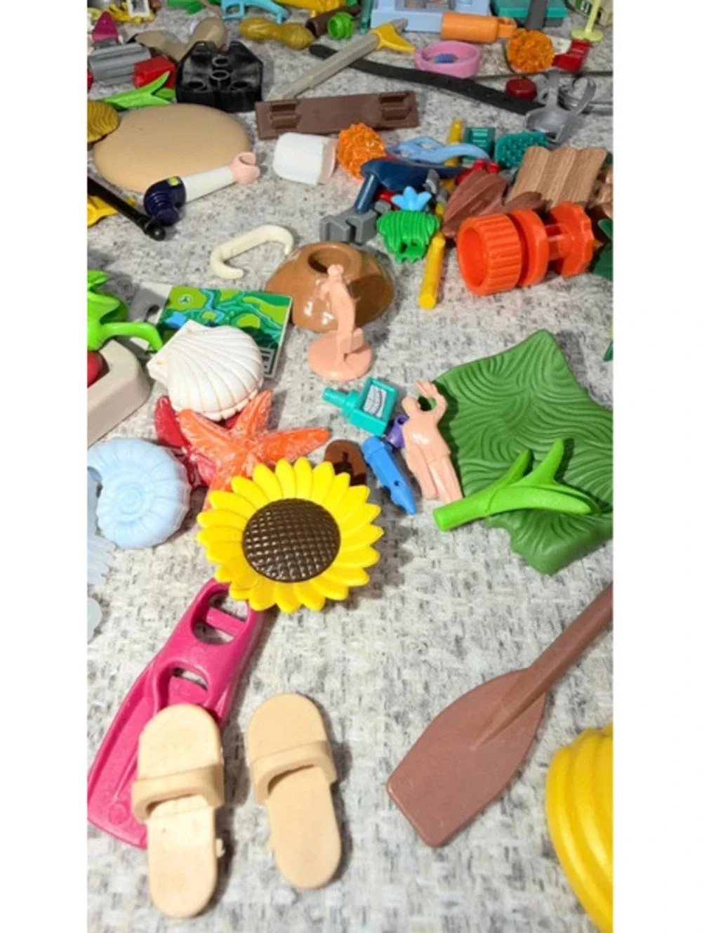 Playmobil 252pc Mixed Accessories Parts Lot Farm Camping Zoo Aquarium Miniatures